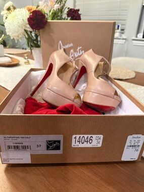 Christian Louboutin Nude Altapoppins 150 Calf Patent Platform Peep-Toe Pumps